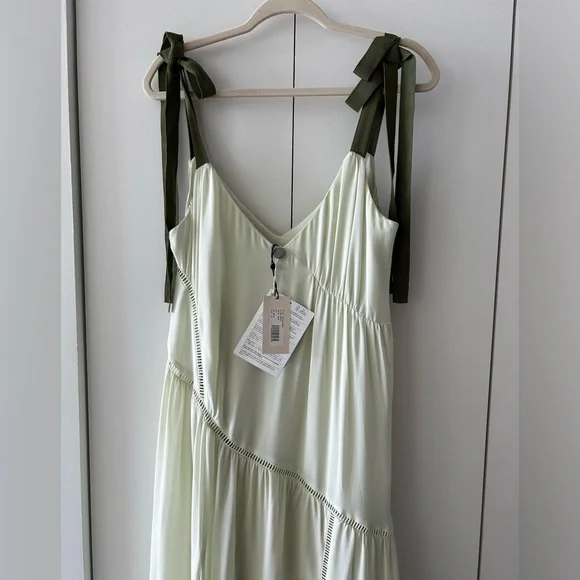 NWT CINQ À SEPT Claire tiered silk crepe de chine midi dress